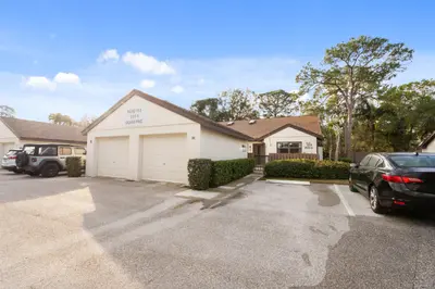 2054 SW Silver Pine Way 123H, Palm City – Villa for sale