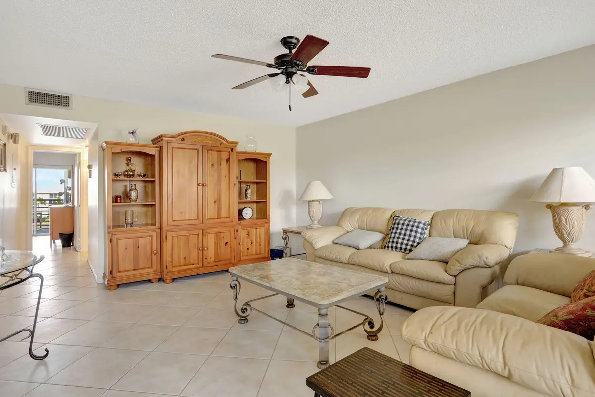 Move In Ready at 1903 BERMUDA Circle B4, Coconut Creek
