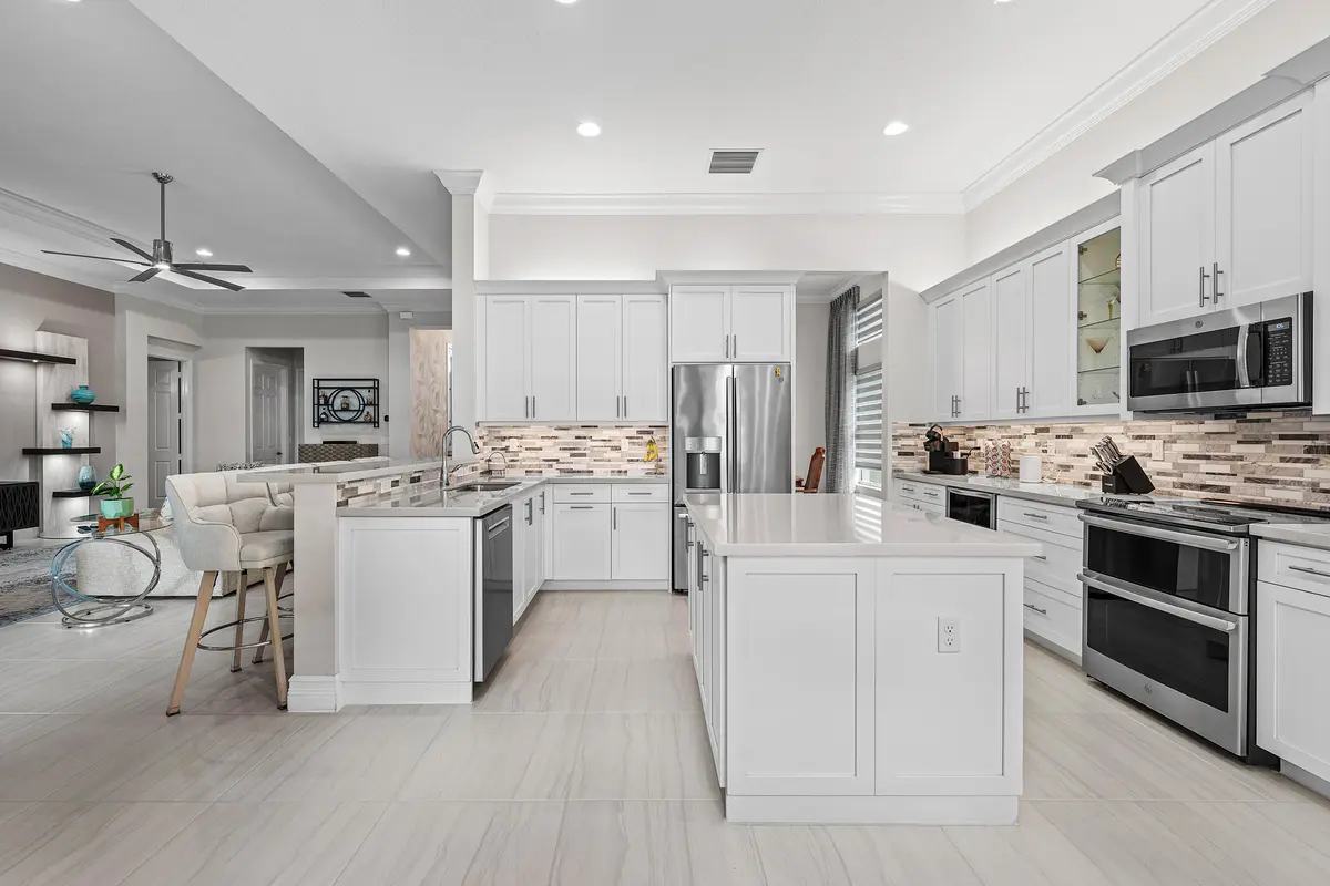 Kitchen Has Split Oven at 8223 Majestic Mountain Drive, Boynton Beach