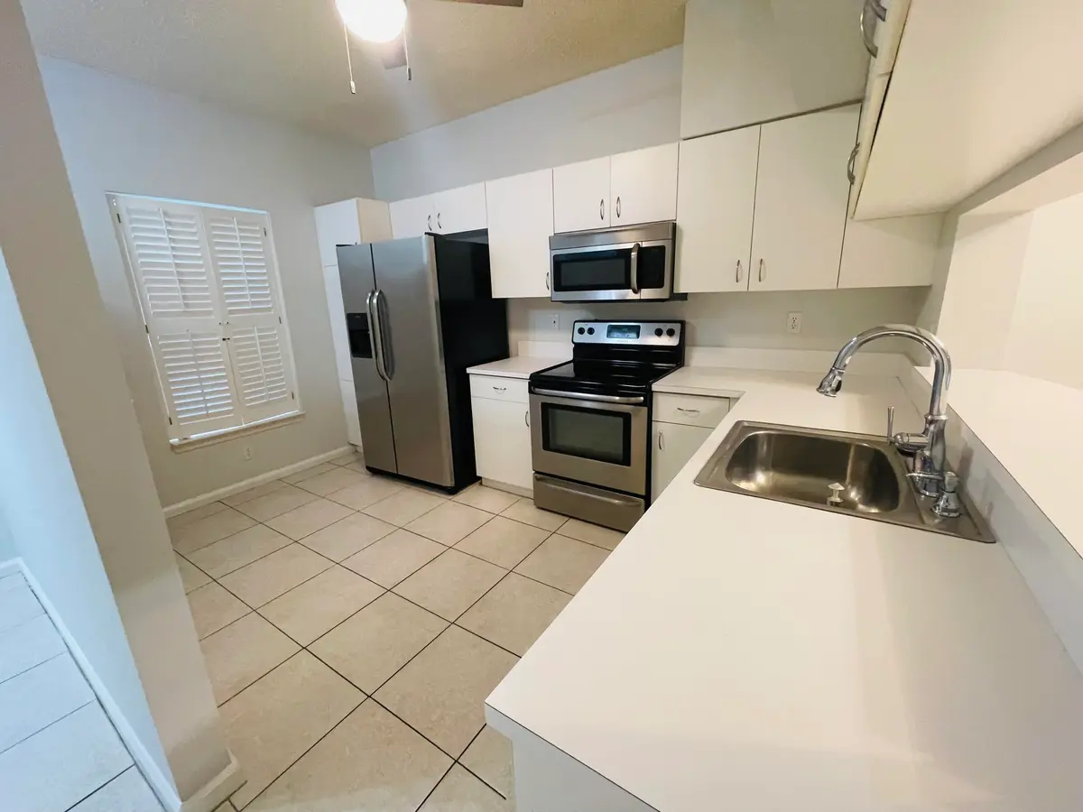 Stainless Steel Appliances at 939 KOKOMO KEY Lane, Delray Beach