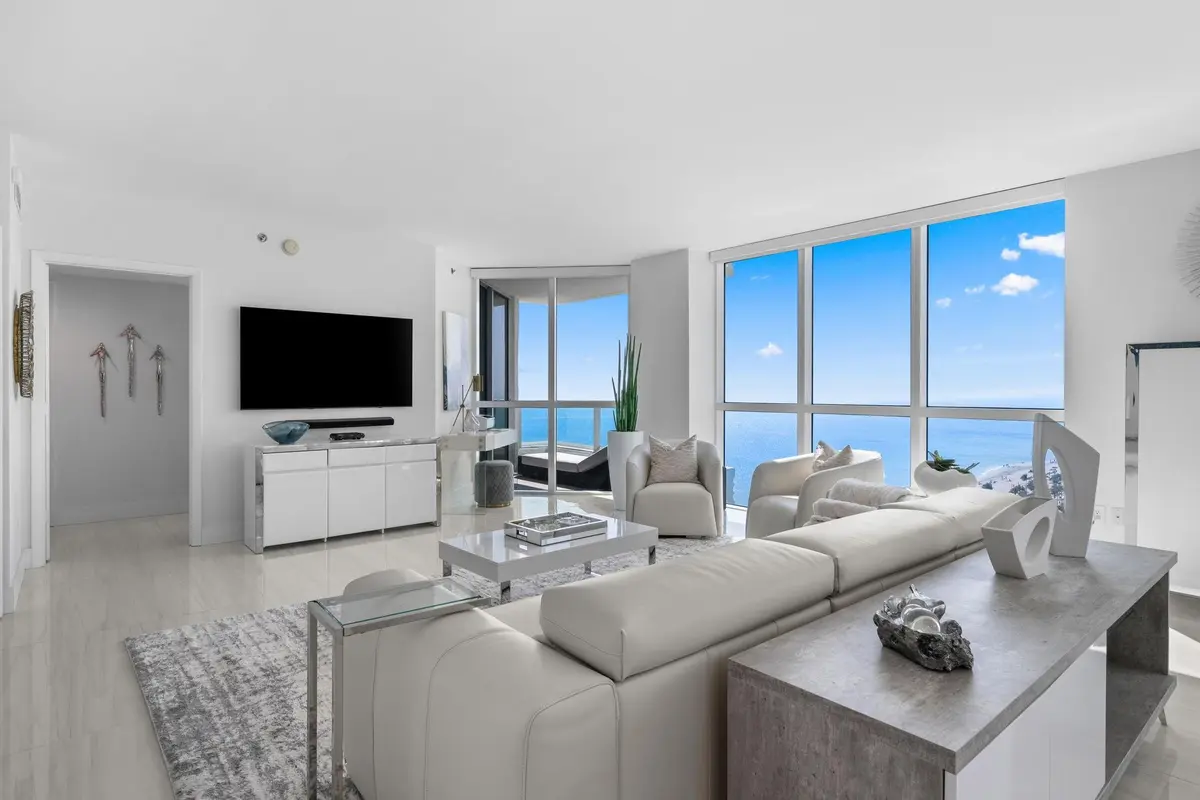 Living Room at 101 S Fort Lauderdale Beach Boulevard 1807, Fort Lauderdale