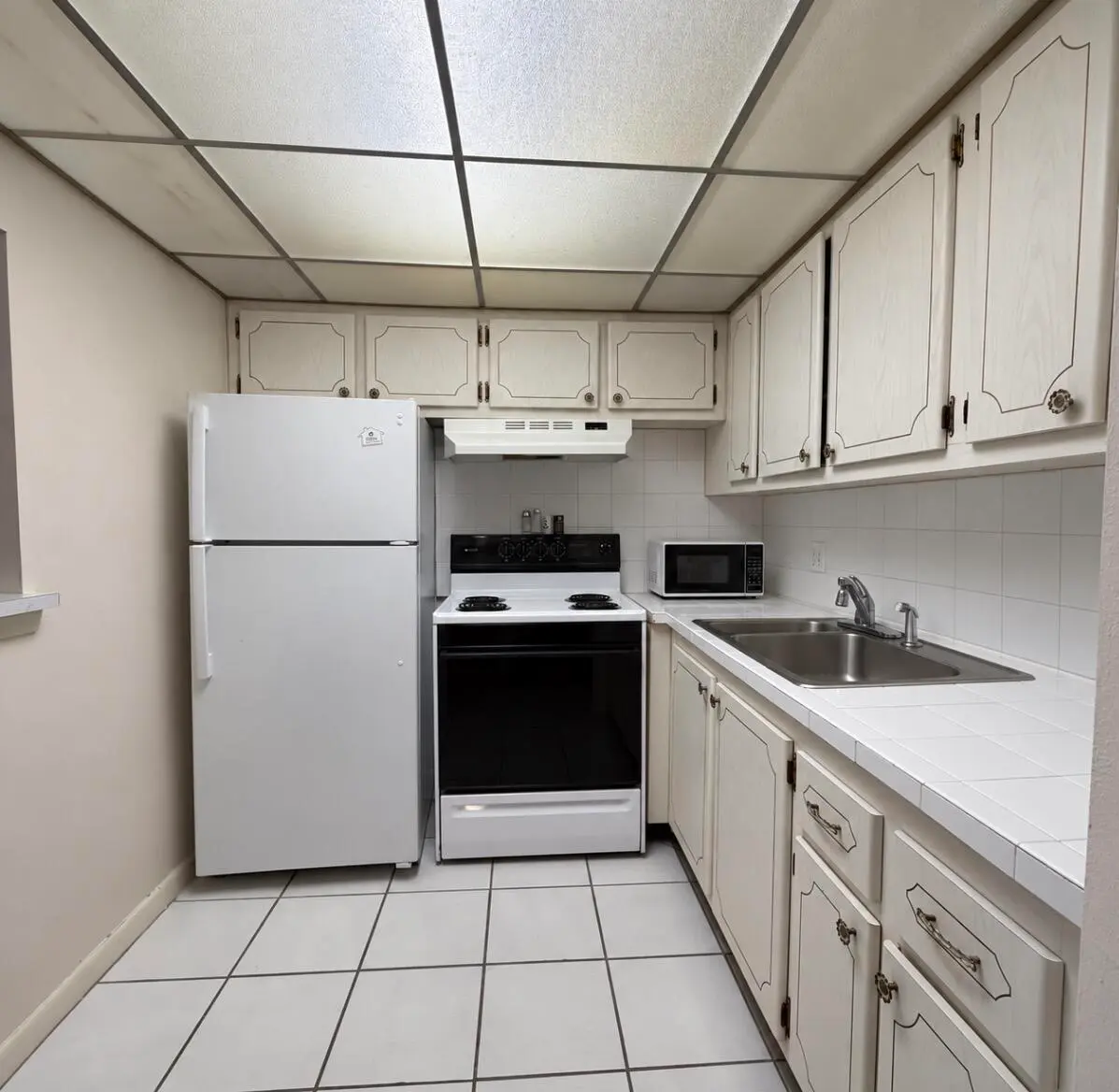 Kitchen at 228 NORTHAMPTON L 228, West Palm Beach