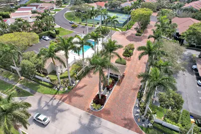 40 Pelican Pointe Drive 205, Delray Beach – Condominium for sale
