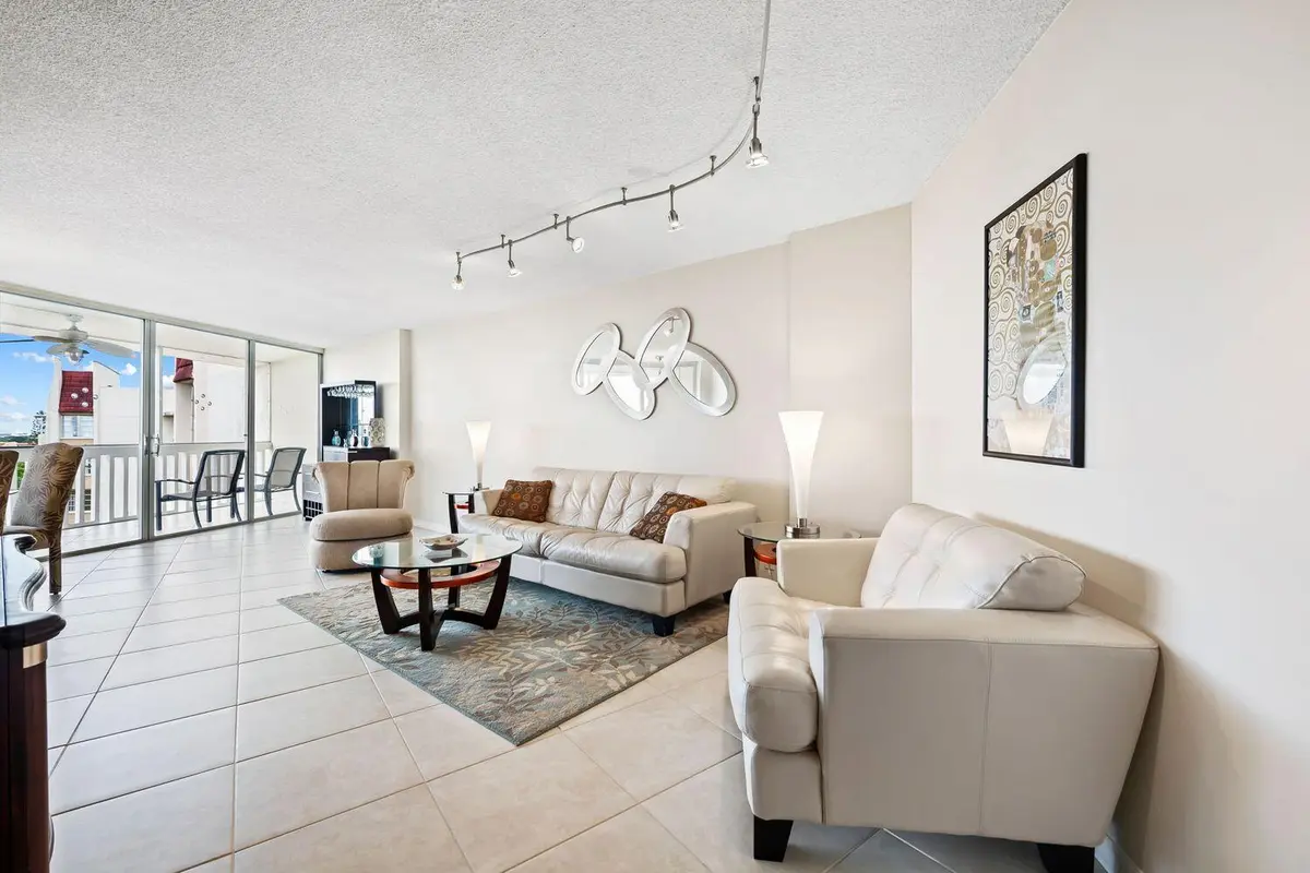 Family Room at 6911 Environ Boulevard 8K, Lauderhill