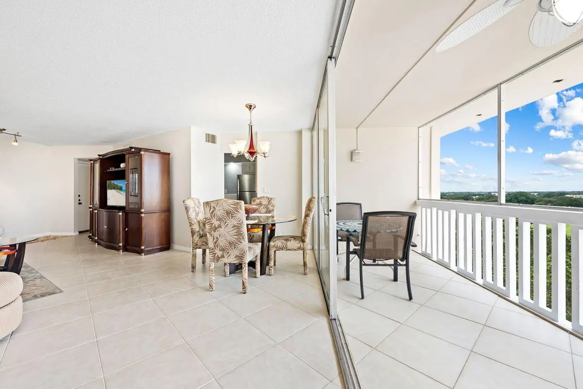 In-droor Out-door Space at 6911 Environ Boulevard 8K, Lauderhill
