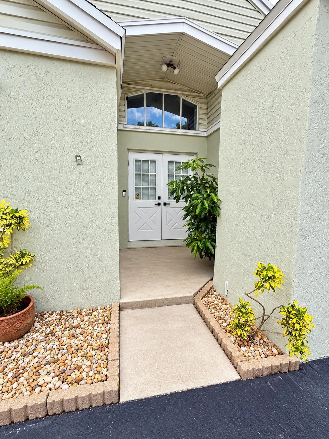1E6E1A0A-D891-4769-BC88-5ADFD6D8A3E1 at 138 SW 159th Way, Sunrise