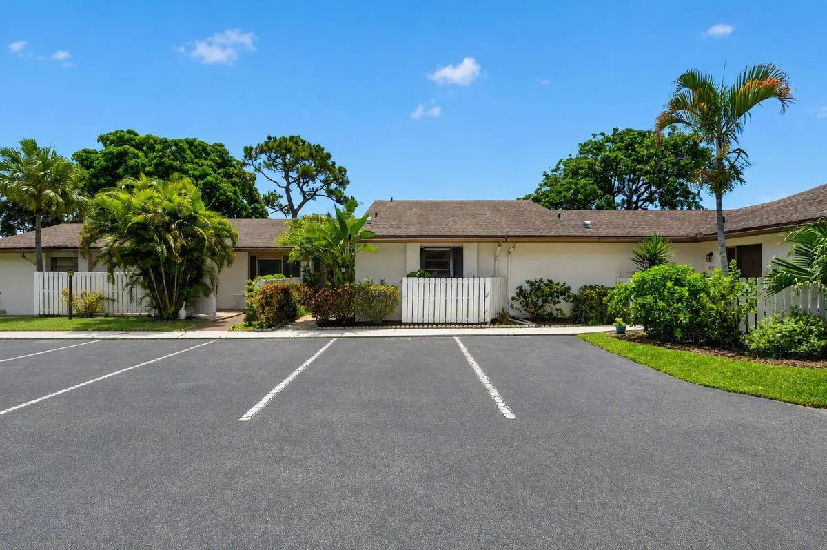 4-web-or-mls-DSC_5457 at 6102 WOODLAKE Boulevard, Greenacres