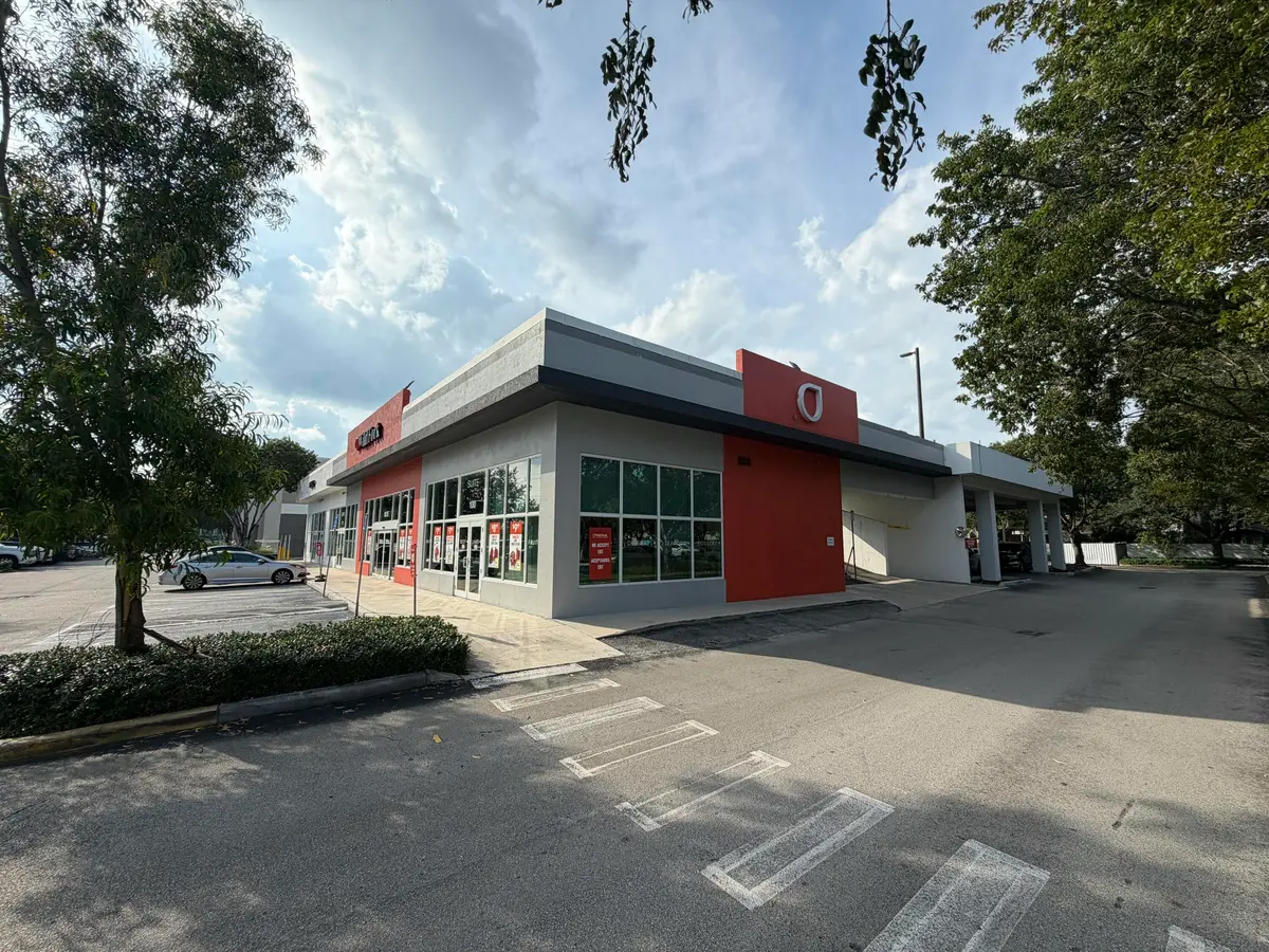 IMG_7073 at 10015 NW 41ST Street, Doral