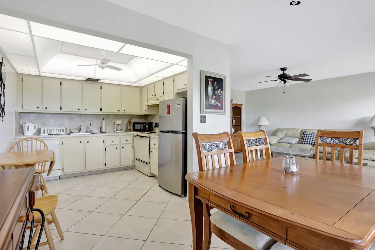 Dining/Kitchen at 1903 Bermuda Circle B4, Coconut Creek