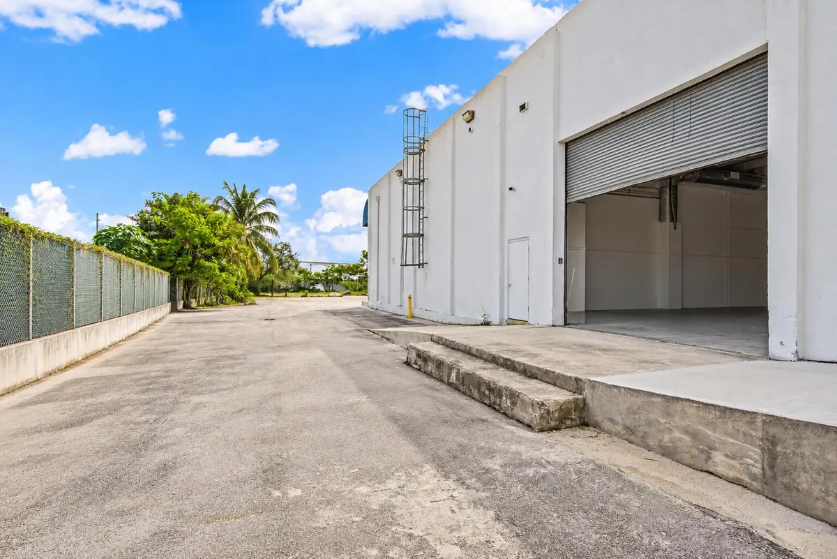 Pic 2 at 3400 NW 78th Avenue 6, Doral