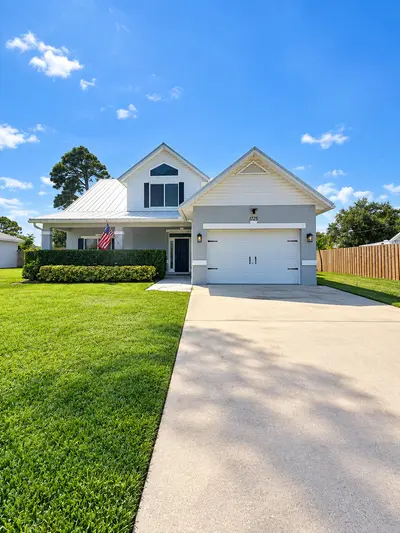 1725 8th Avenue, Vero Beach – Single Family Residence for sale