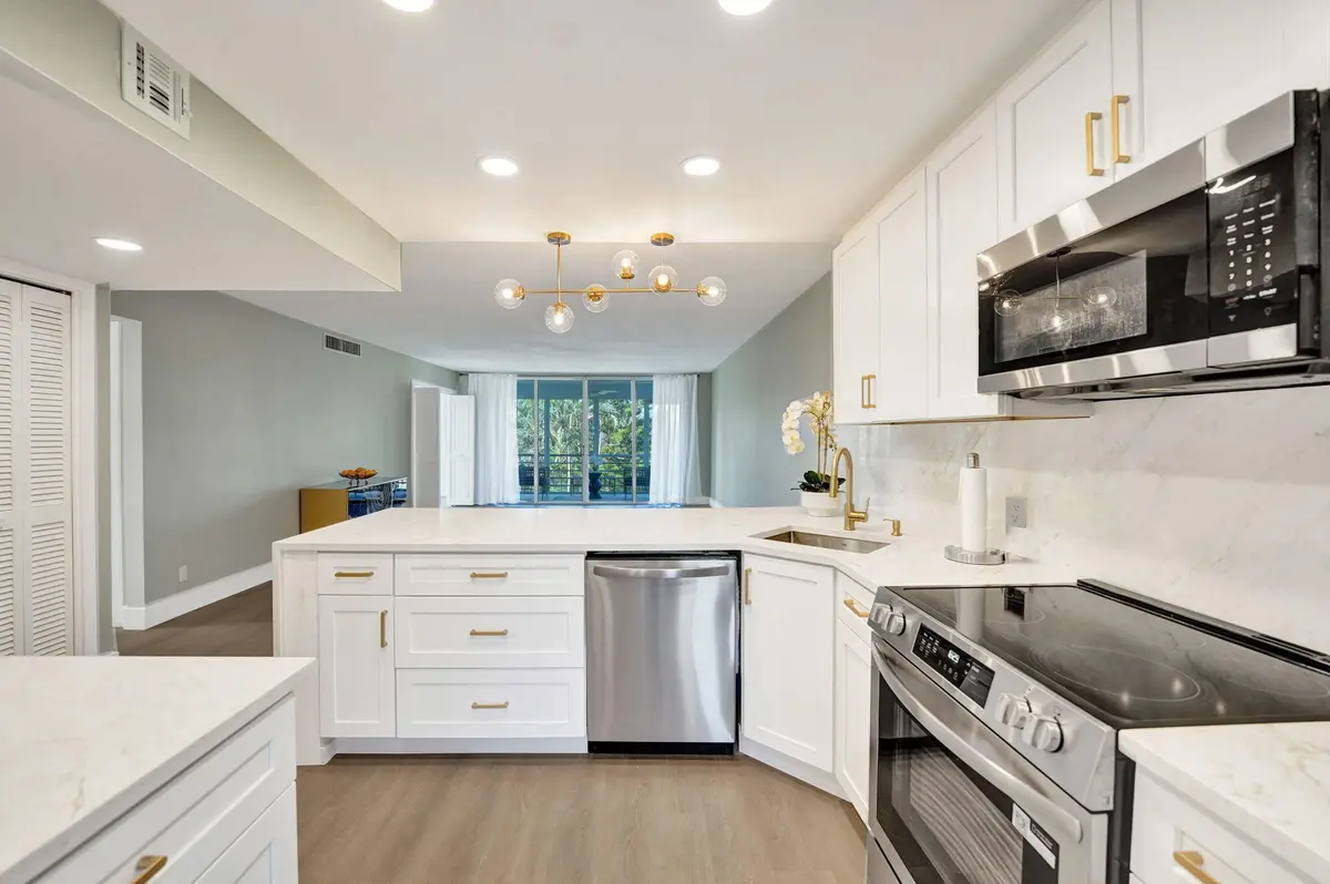 40-web-or-mls-DSC08318 at 3010 N COURSE Drive 312, Pompano Beach