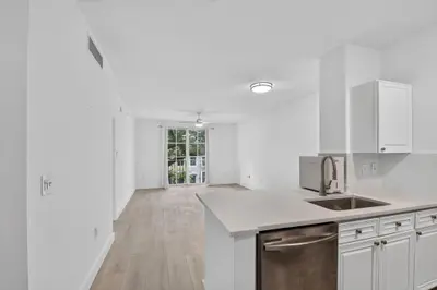 630 S Sapodilla Avenue 223, West Palm Beach – Condominium for sale