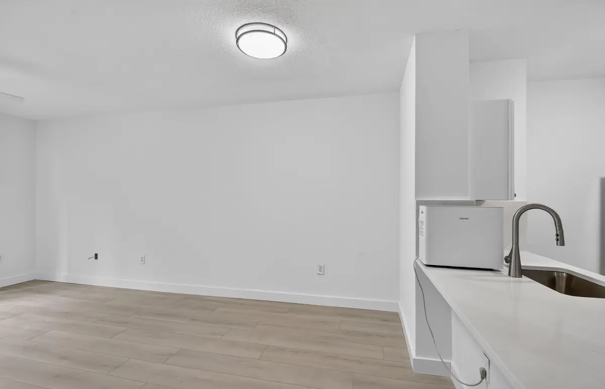 5-web-or-mls-DSC_2188 at 630 S Sapodilla Avenue 223, West Palm Beach