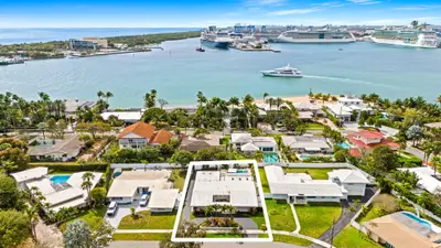2208 Anchor Drive, Fort Lauderdale – Single Family Residence for sale