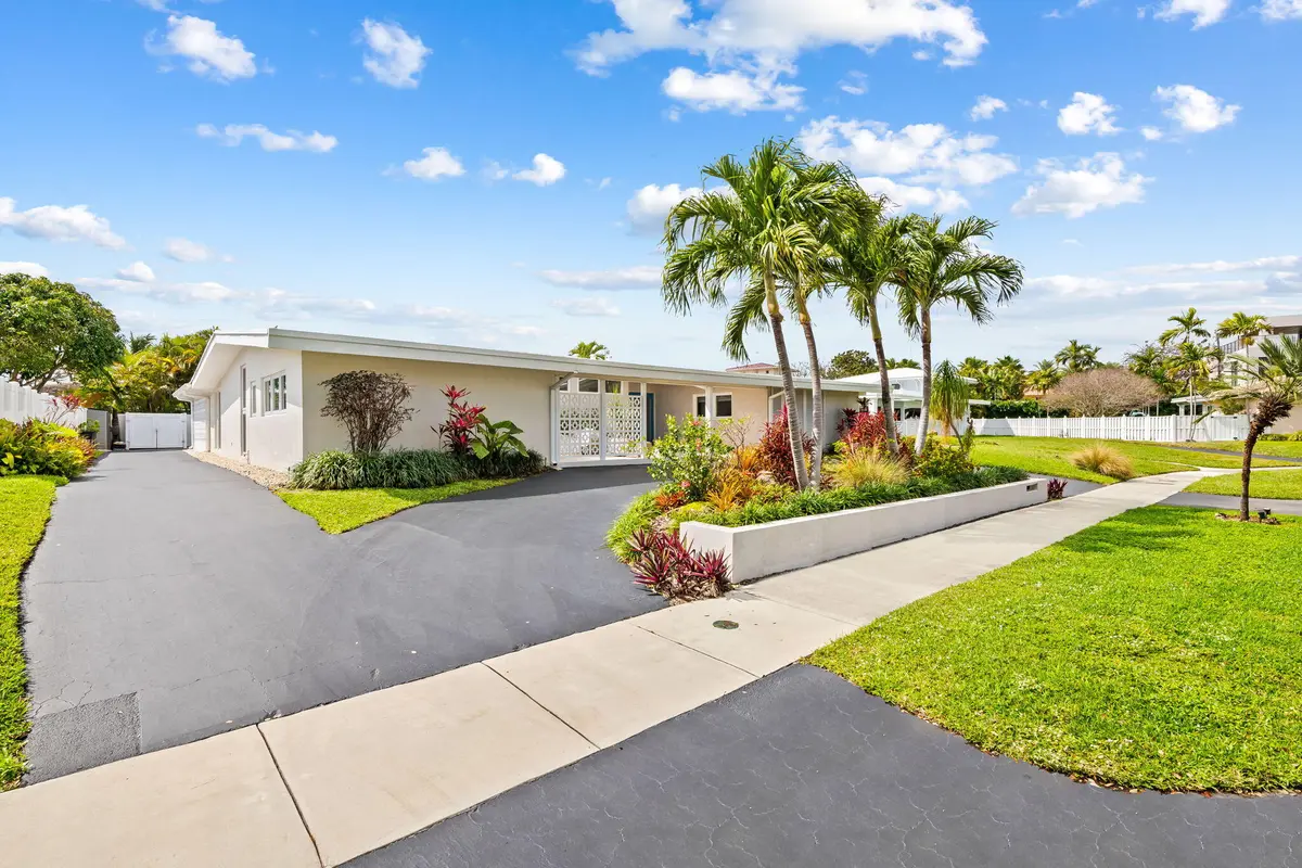 8-web-or-mls-DSC_6316 at 2208 Anchor Drive, Fort Lauderdale