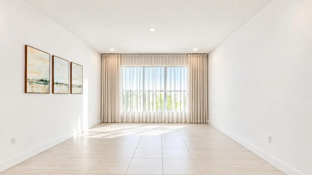 Living Area Vacant at 20050 Hirono Lane, Boca Raton