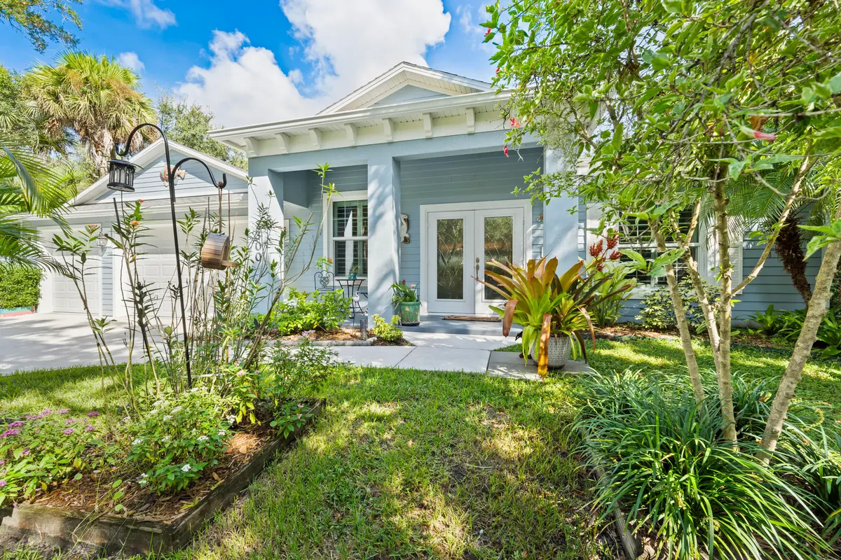 7_11 at 2300 CANOE CREEK Lane, Fort Pierce