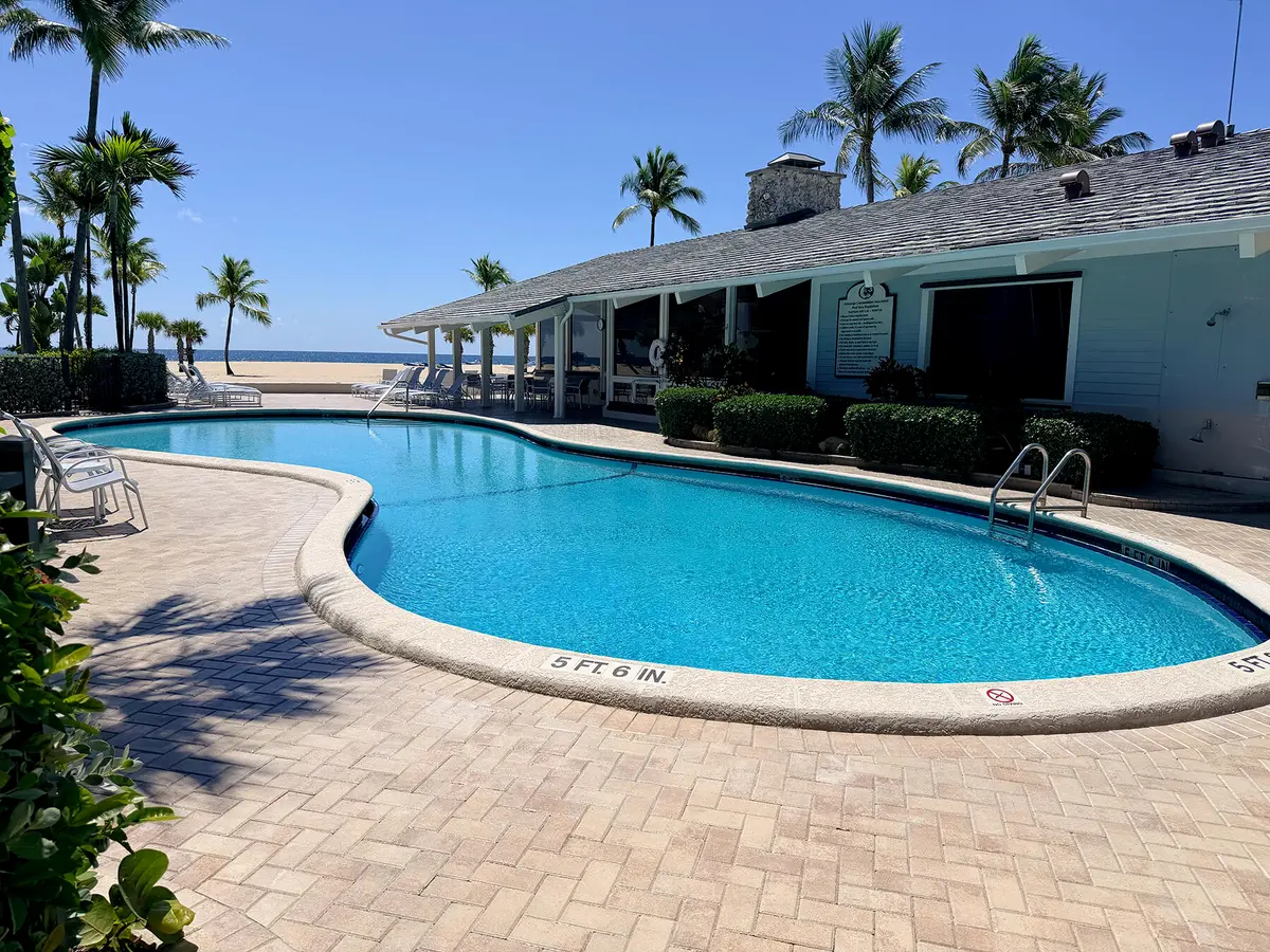 pool at 1595 S OCEAN Lane 182, Fort Lauderdale