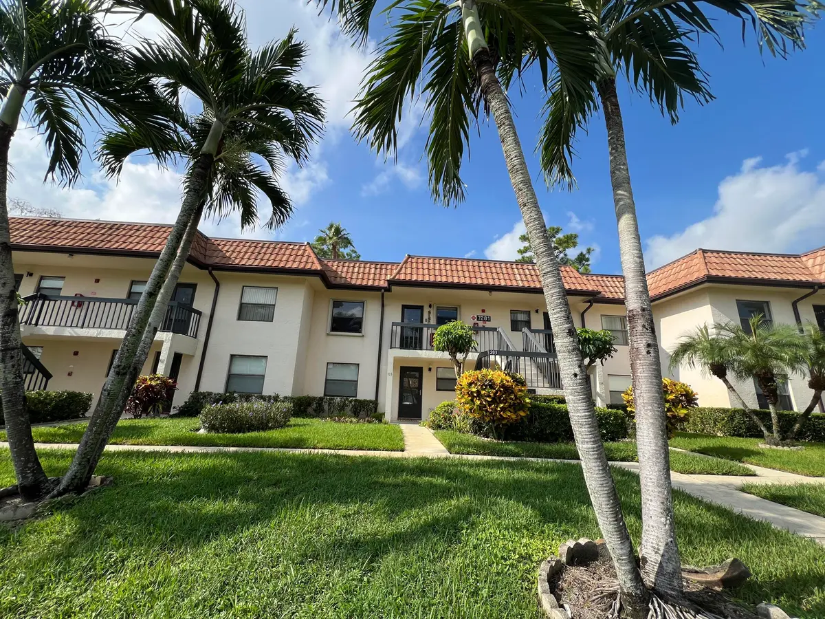 2nd Floor Unit at 7281 Golf Colony Court 203, Lake Worth