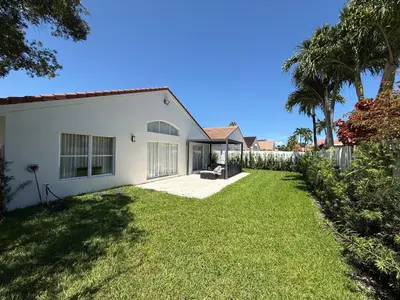 3380 SW 50TH Street, Hollywood – Single Family Residence for sale