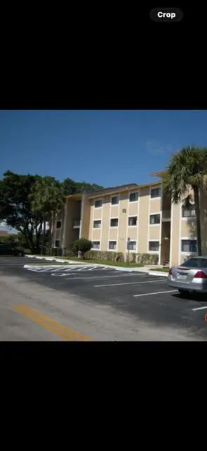 d508b737-e42a-45ff-bd76-ffbfb10a26f3 at 211 PALM Circle, Pembroke Pines