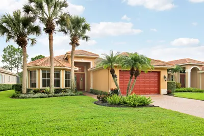 7603 Greenbrier Circle, Port St. Lucie – Single Family Residence for sale