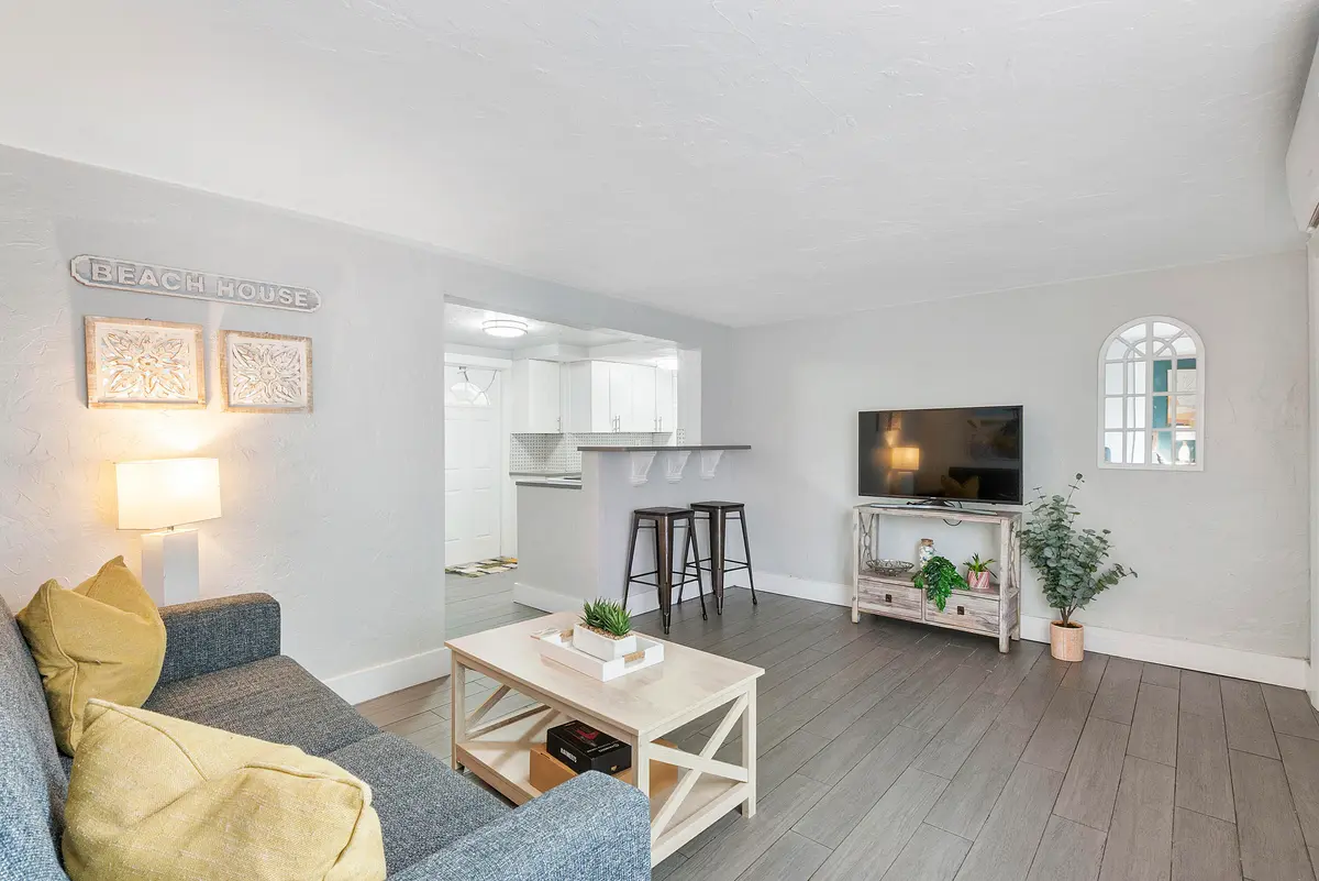 551 SW 13th Ave #3 2 at 551 SW 13th Avenue 3, Fort Lauderdale