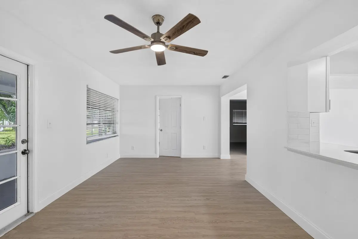 14-web-or-mls-8I8A9395 at 7422 NW 70TH Avenue, Tamarac