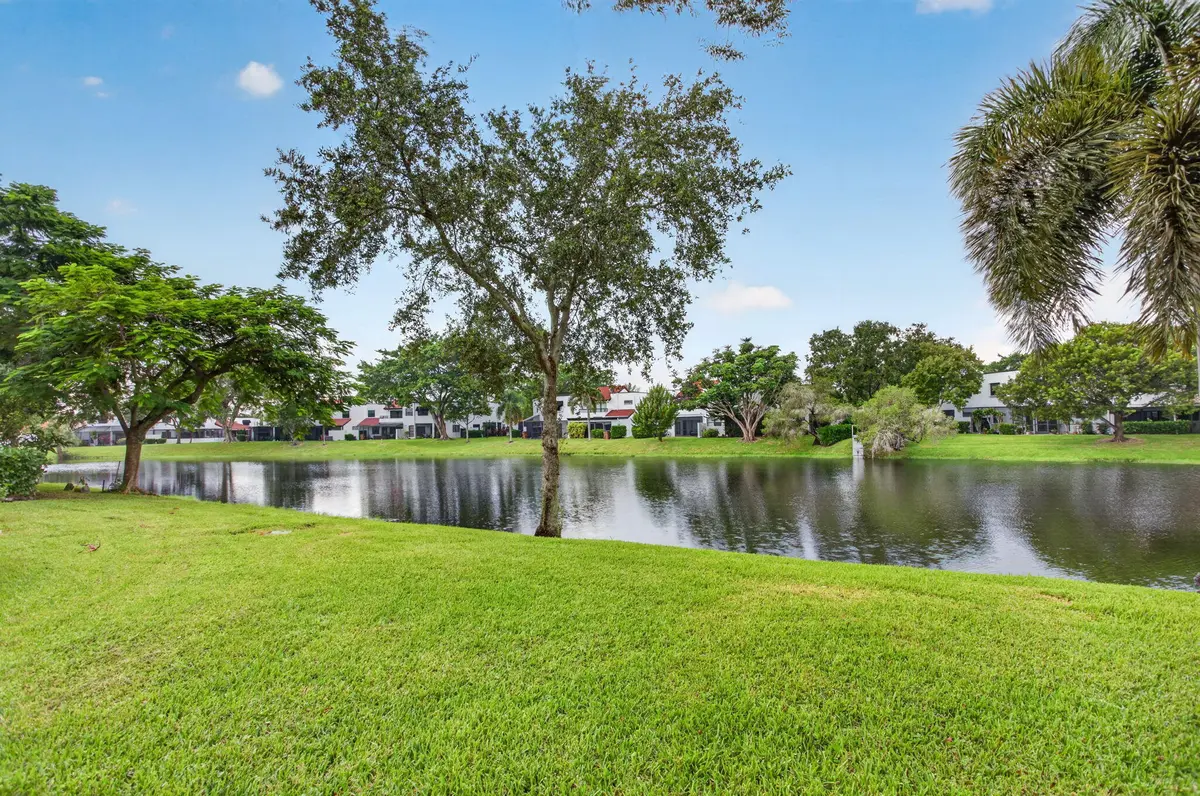 8-web-or-mls-509-11 at 509 NW 36th Avenue, Deerfield Beach