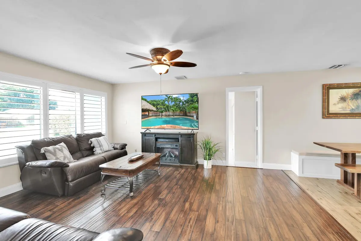 1017 SE Seventh St Deerfield Beach -4 at 1017 SE 7TH Street, Deerfield Beach