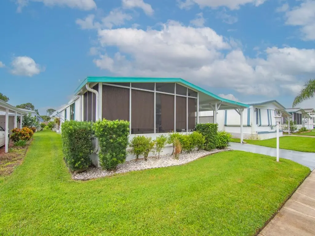 4800 SE Federal Hwy #100 at 4800 SE Federal Highway, Stuart