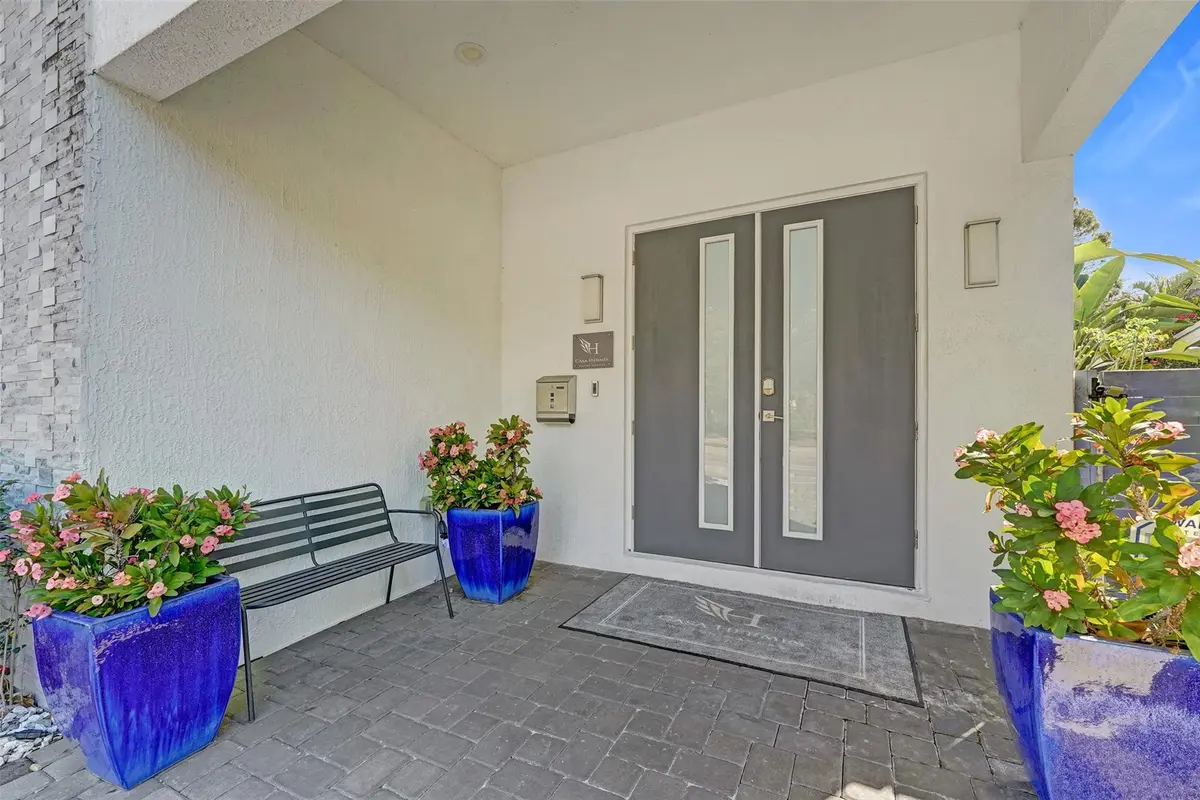Photo 3 at 2502 NE 6TH Avenue, Wilton Manors