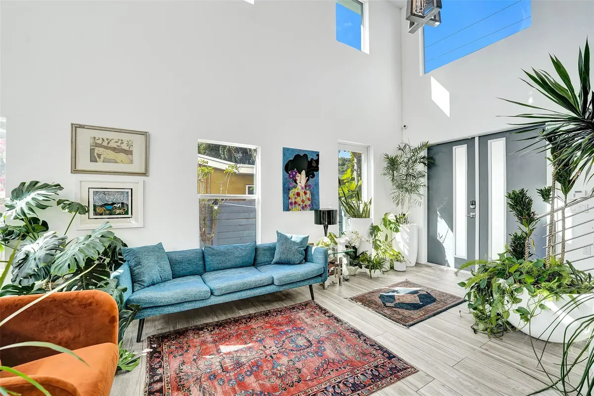 Photo 8 at 2502 NE 6TH Avenue, Wilton Manors