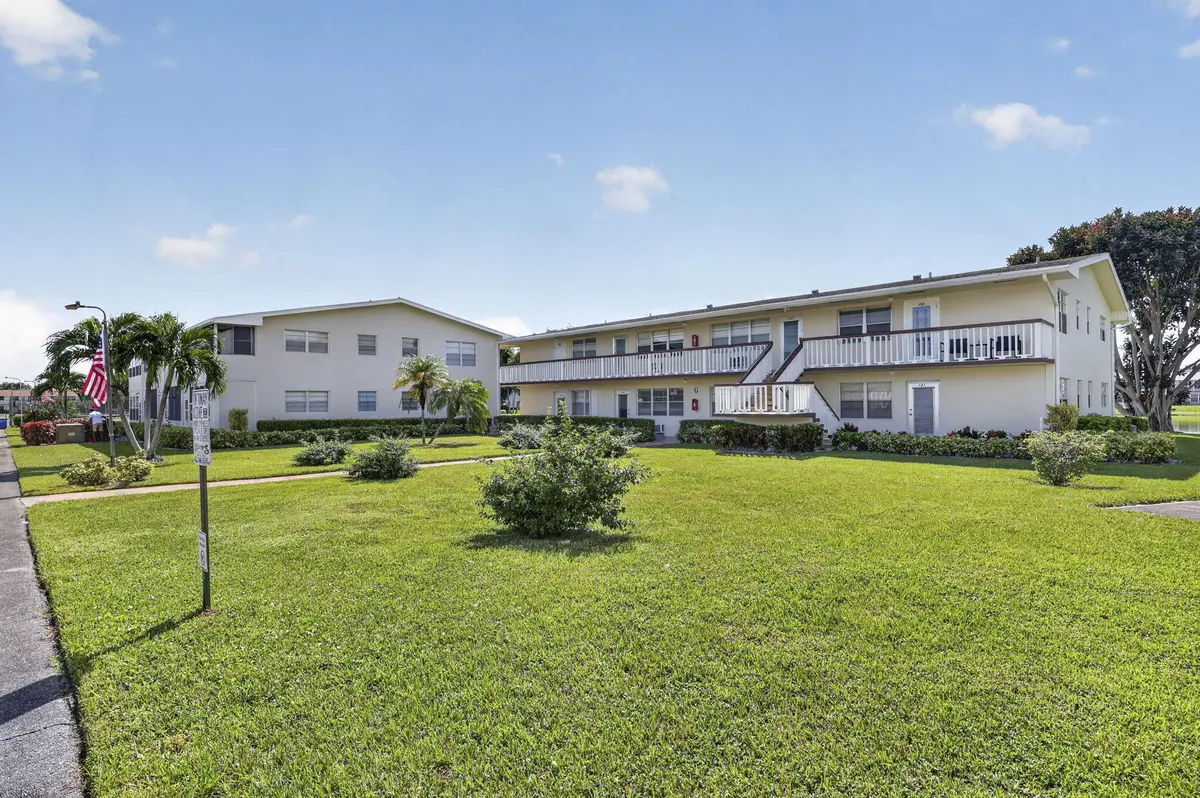 135 Somerset G, West Palm Beach, FL – photo 3