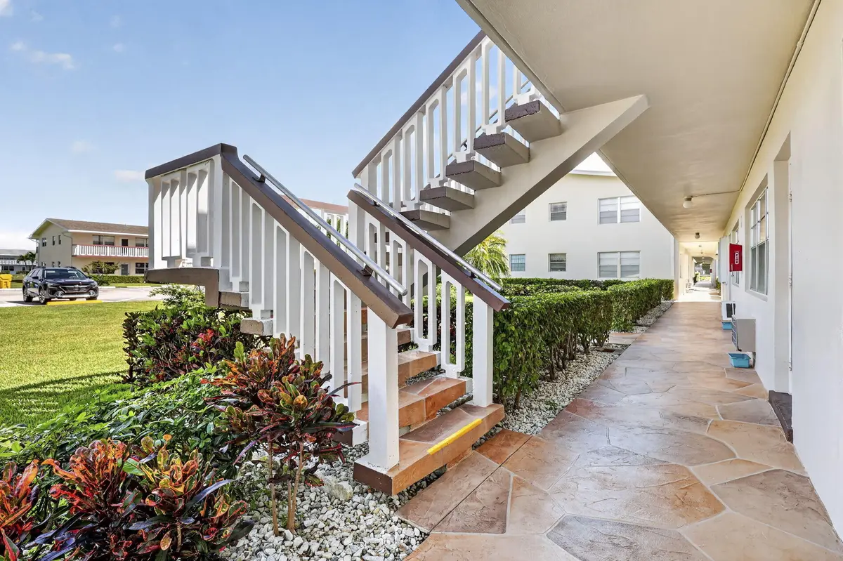 135 Somerset G, West Palm Beach, FL – photo 6