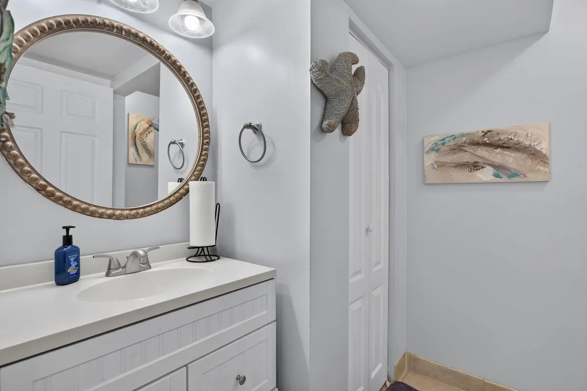guest bath at 4258 NW 1st Drive, Deerfield Beach