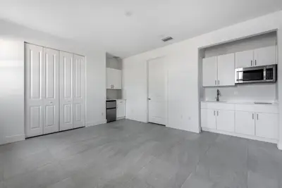 5852 Buccaneer Trail Efficiency, West Palm Beach – Efficiency for rent