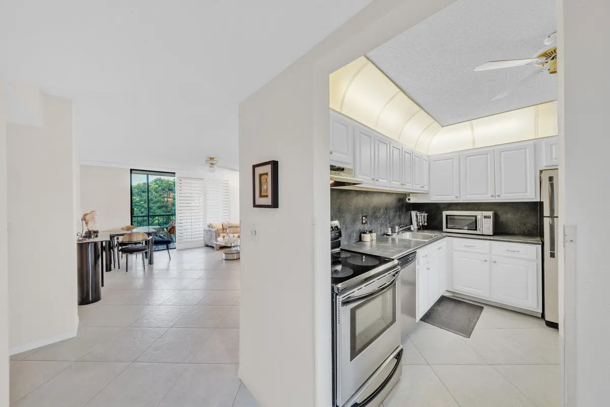 5 Entrance at 5280 LAS VERDES Circle 320, Delray Beach
