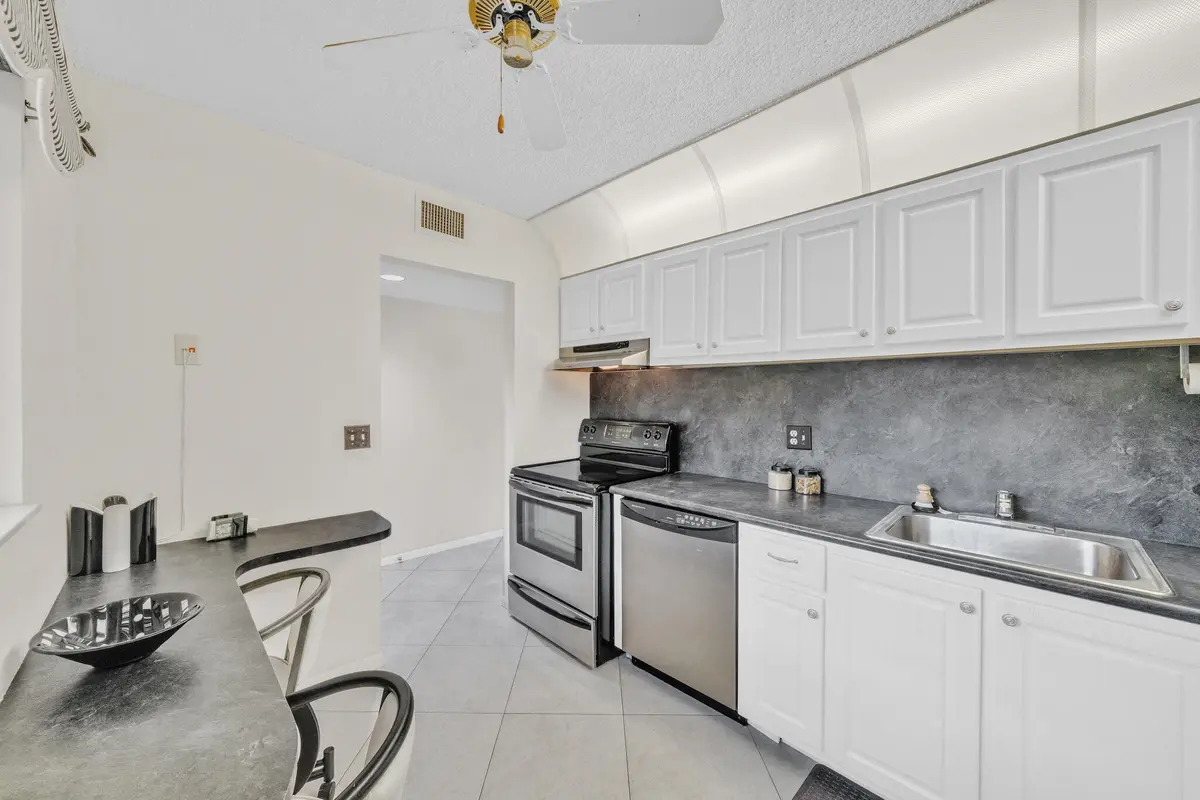 6 Kitchen (2) at 5280 LAS VERDES Circle 320, Delray Beach