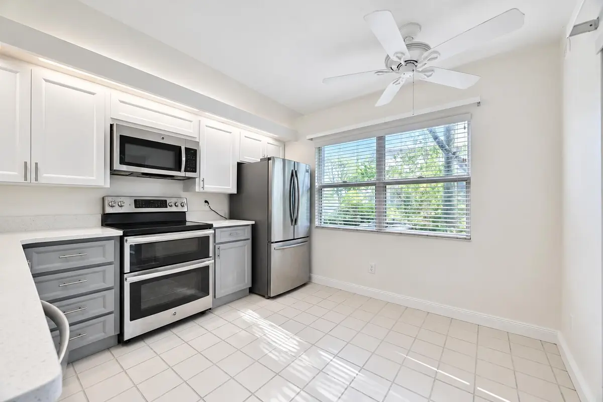 563C0B31-06AF-4744-9517-94AB50815115 at 2864 SW Lakemont Place, Palm City