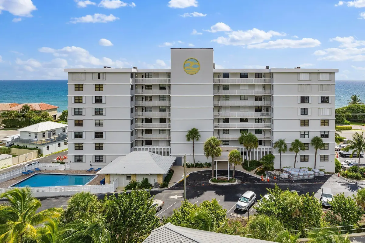 047-911OceanDr404-JunoBeach-FL-SMALL at 911 Ocean Drive 404, Juno Beach
