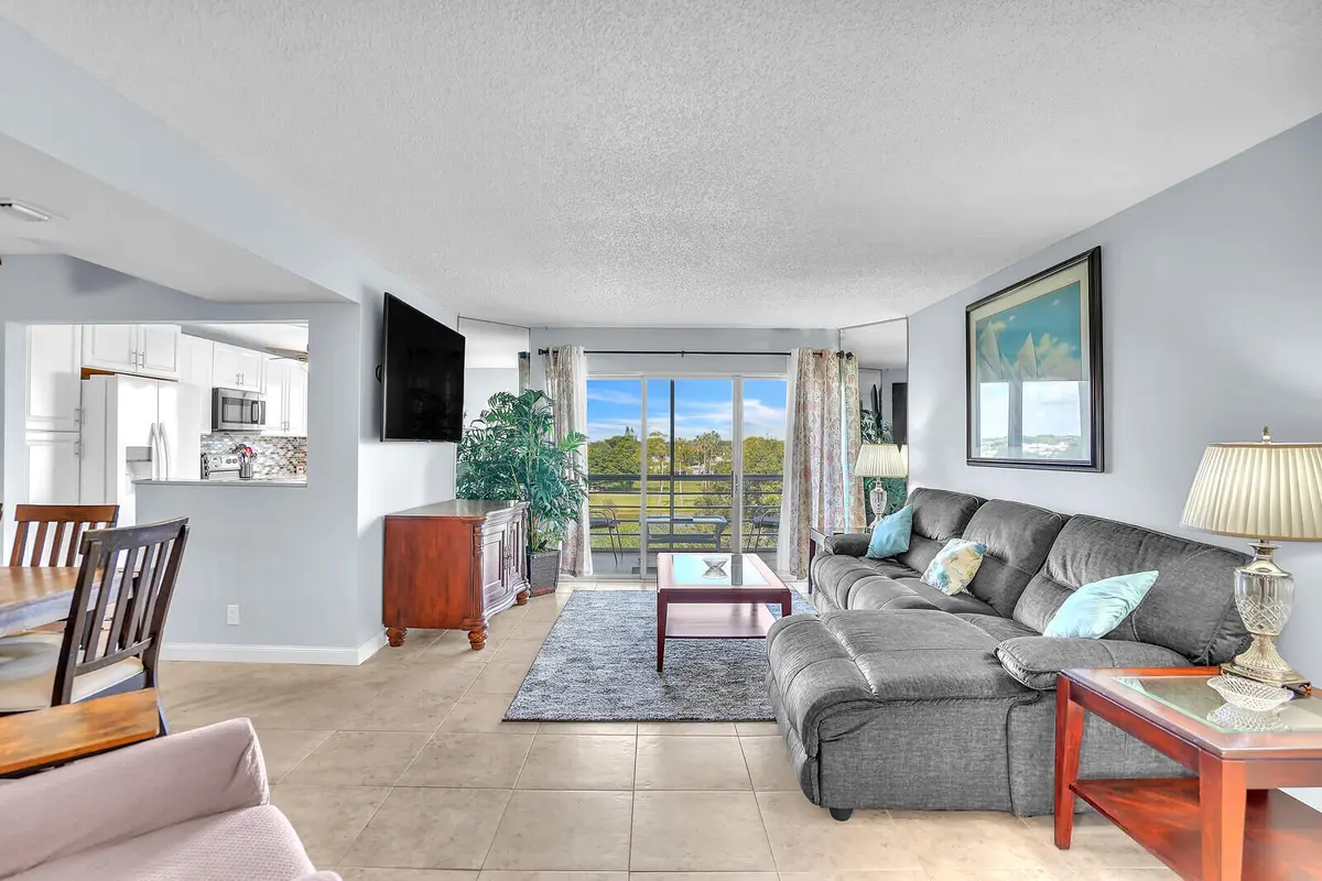 08_Image_8_mls at 3959 VIA POINCIANA 503, Lake Worth
