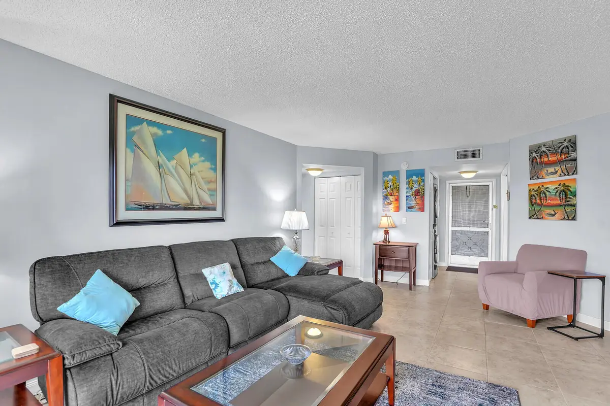12_Image_12_mls at 3959 VIA POINCIANA 503, Lake Worth