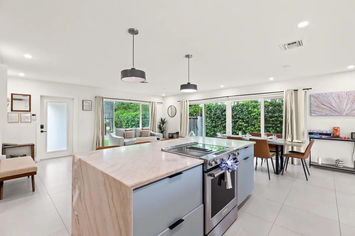 20260330-20260330-CW5A3157 at 2417 NE 19th Avenue, Wilton Manors
