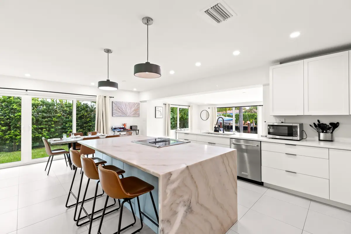 20260330-20260330-CW5A3122 at 2417 NE 19th Avenue, Wilton Manors
