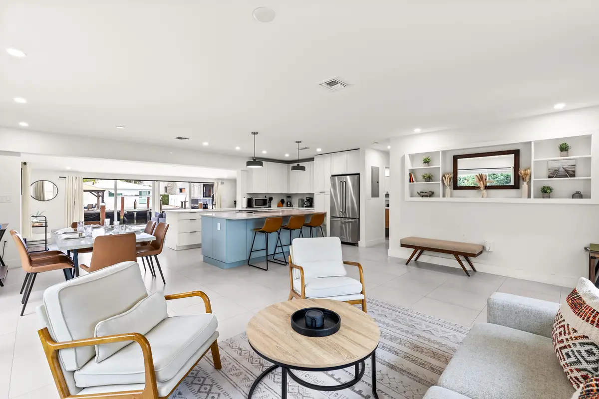 20260330-20260330-CW5A3102 at 2417 NE 19th Avenue, Wilton Manors
