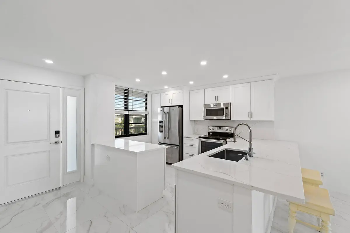 014-911OceanDr-404-JunoBeach-SMALL at 911 Ocean Drive 404, Juno Beach