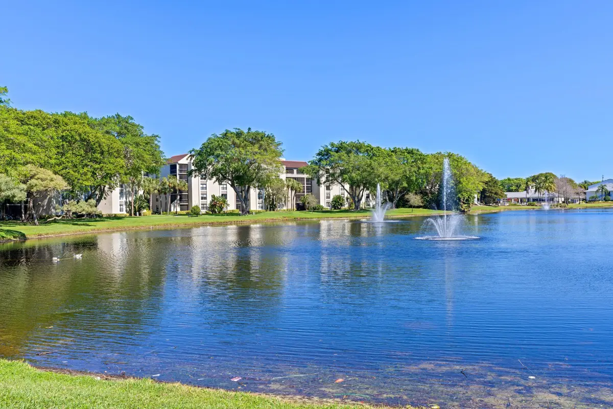 Lake2 at 820 Lavers Circle G211, Delray Beach