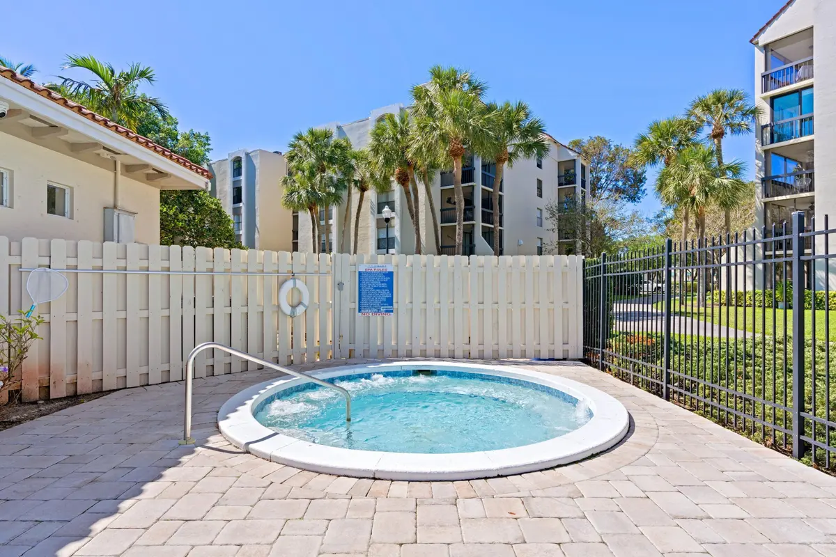 Spa at 820 Lavers Circle G211, Delray Beach